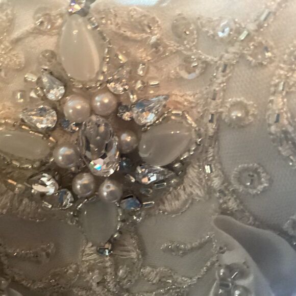 90% OFF Brand New   . Wedding Dress	coco anais	AG.23	526	Size	8/Tag si - Picture 6 of 9